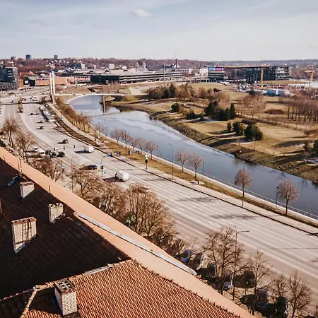 Wonderful In The Heart Of Center *